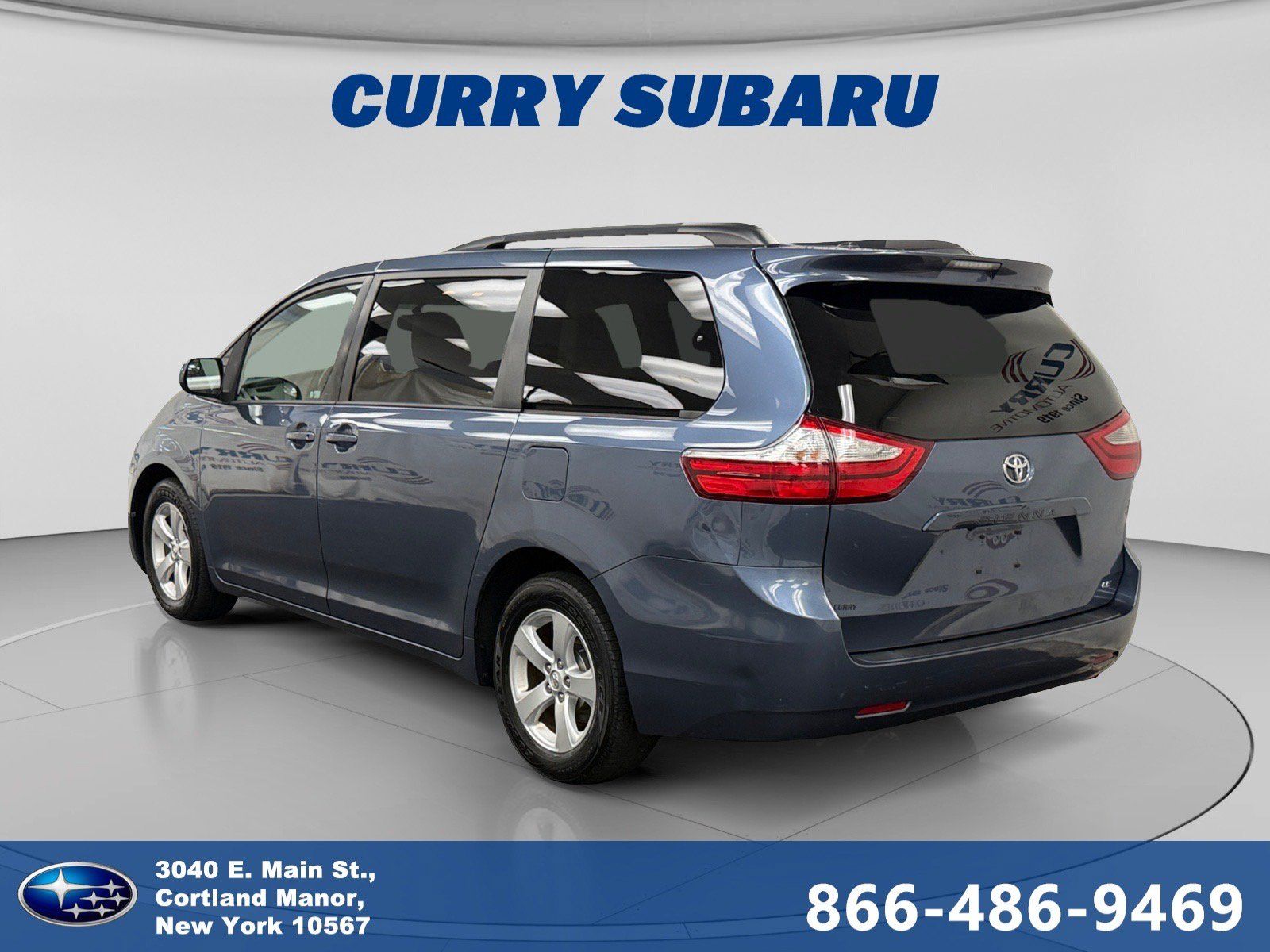 Used 2017 Toyota Sienna LE FWD image 3