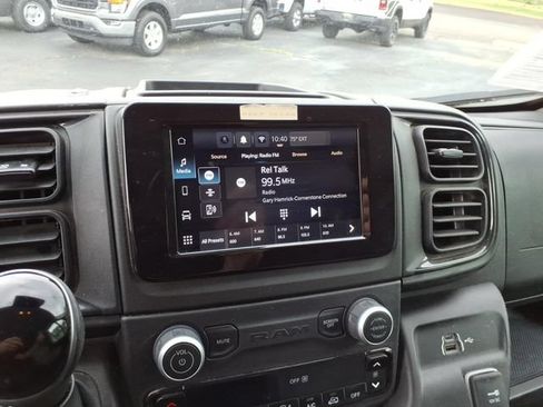 Used 2025 RAM ProMaster 2500 w/ Convenience Group FWD image 12
