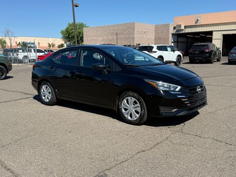 Used 2025 Nissan Versa S w/ Trunk Package image 3