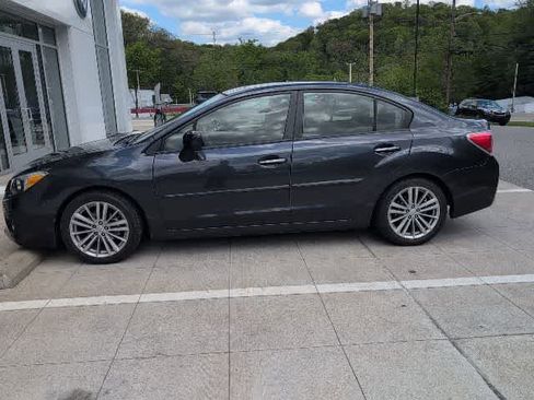 Used 2013 Subaru Impreza 2.0i Limited AWD/4WD image 2