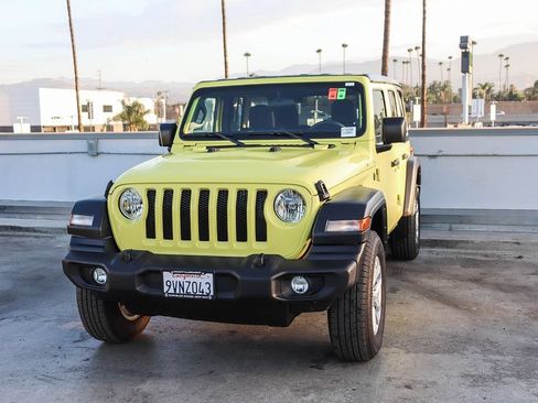 Used 2023 Jeep Wrangler Unlimited Sport AWD/4WD image 4