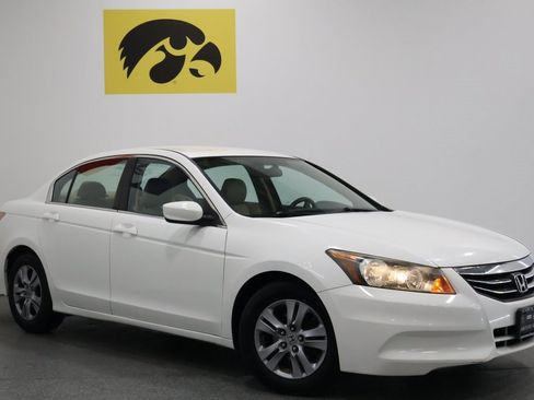 Used 2012 Honda Accord SE image 2
