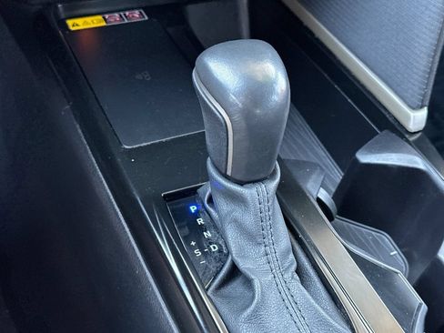 Used 2025 Toyota Camry SE FWD image 19