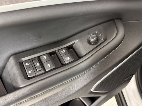 Used 2023 Jeep Grand Cherokee 4WD 4xe w/ Luxury Tech Group II image 28