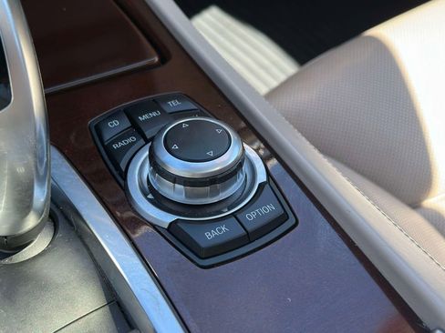 Used 2010 BMW 750Li xDrive AWD/4WD image 30