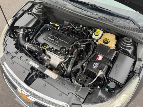 Used 2014 Chevrolet Cruze LT image 21