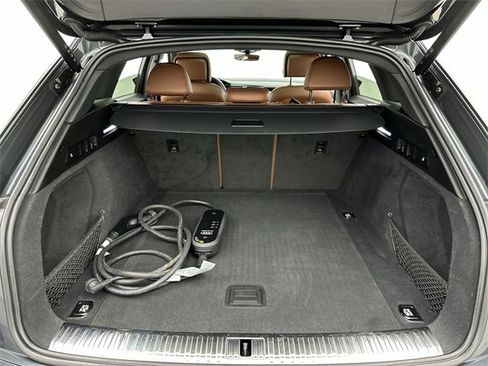 Certified 2024 Audi Q8 e-tron Premium image 24