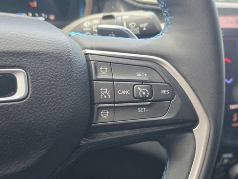 Used 2022 Jeep Grand Cherokee Trailhawk AWD/4WD image 36