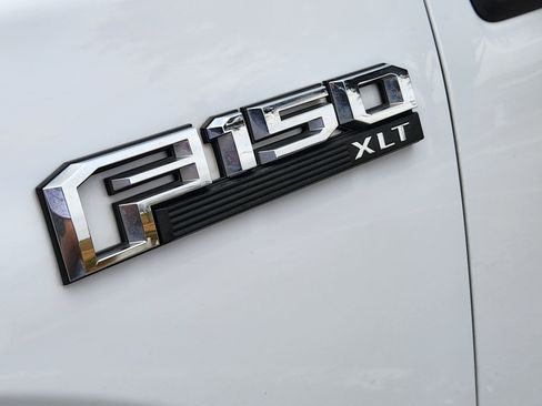 Used 2016 Ford F150 XLT w/ Equipment Group 302A Luxury image 11