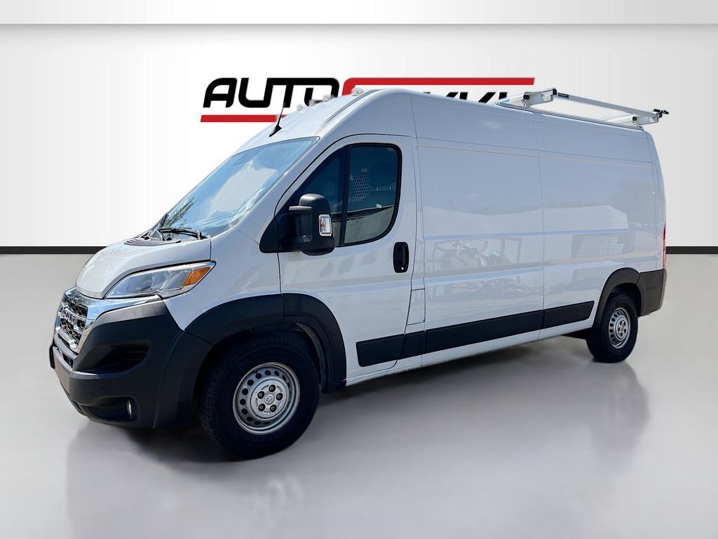Used 2024 RAM ProMaster 2500 w/ Safety Group FWD image 3