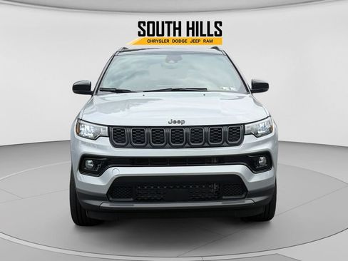 Used 2025 Jeep Compass Limited w/ Sun & Sound Group AWD/4WD image 8