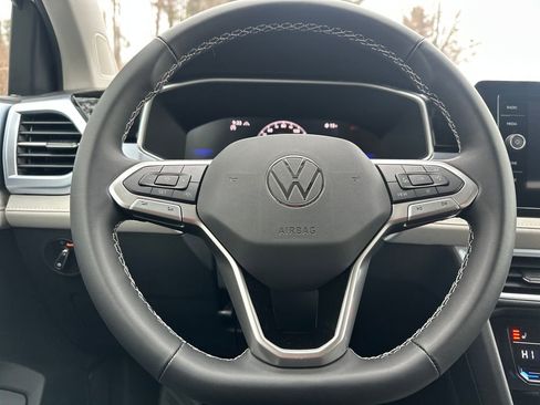 New 2026 Volkswagen Taos SE AWD/4WD image 7