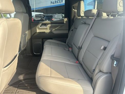 Used 2023 GMC Sierra 1500 SLT w/ SLT Premium Package AWD/4WD image 17