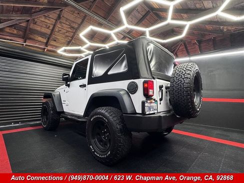 Used 2014 Jeep Wrangler Sport AWD/4WD image 4