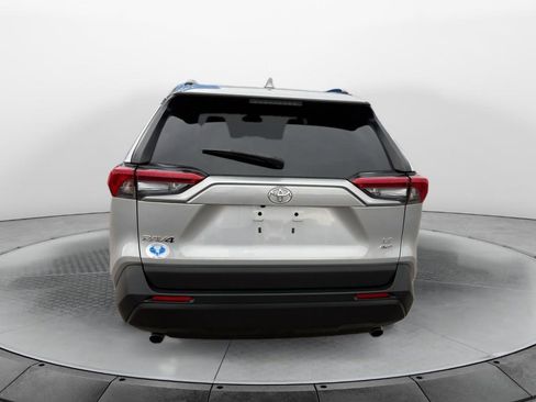 Used 2019 Toyota RAV4 LE w/ All Weather Liner Package image 4