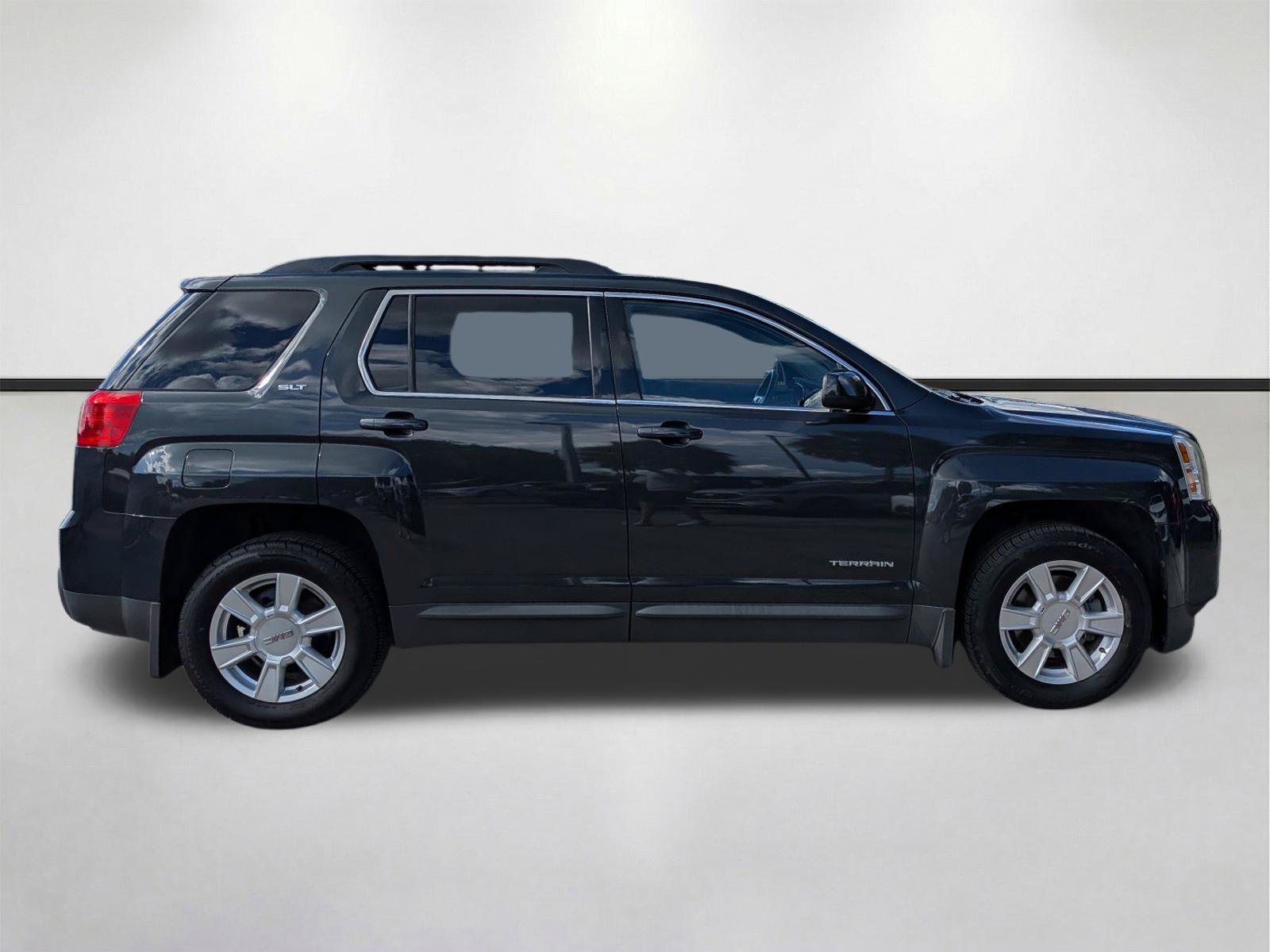 Used 2013 GMC Terrain SLT w/ Safety Package FWD image 3