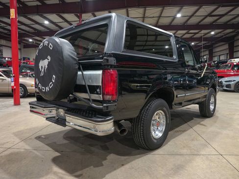 Used 1996 Ford Bronco XLT image 8