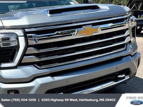 Used 2025 Chevrolet Silverado 2500 High Country w/ High Country Premium Package image 21