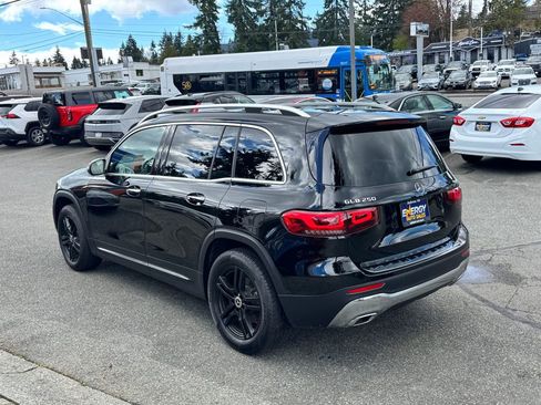 Used 2020 Mercedes-Benz GLB 250 4MATIC w/ Premium Package image 6