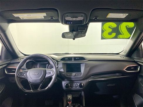 Used 2023 Chevrolet TrailBlazer RS image 33