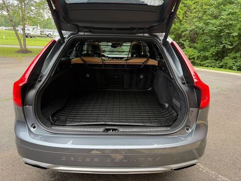 Used 2018 Volvo V90 T6 Cross Country w/ Convenience Package AWD/4WD image 27