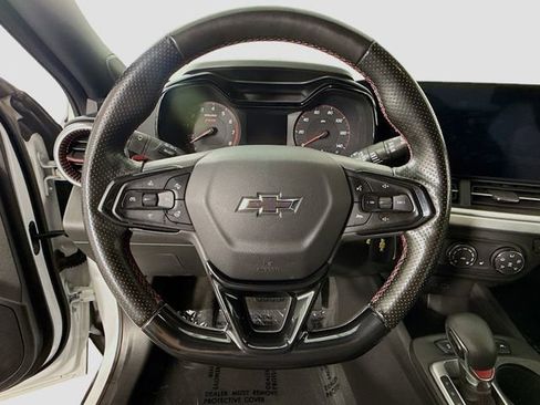 Used 2024 Chevrolet Trax RS w/ Driver Confidence Package FWD image 11