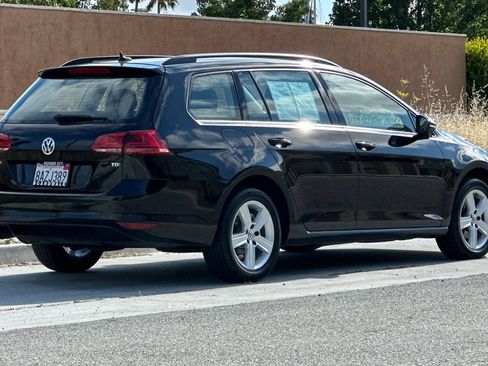 Used 2015 Volkswagen Golf TDI S FWD image 4
