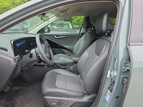 Used 2023 Kia Niro Wind w/ Wind Preserve Package FWD image 10