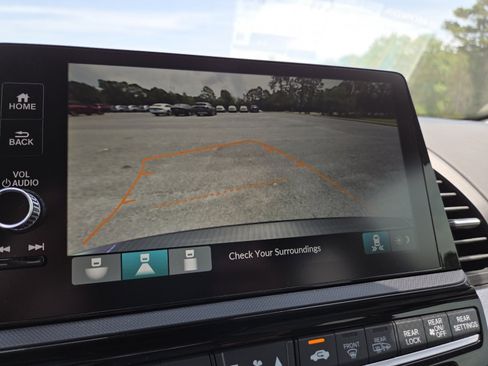 New 2026 Honda Odyssey EX-L image 9