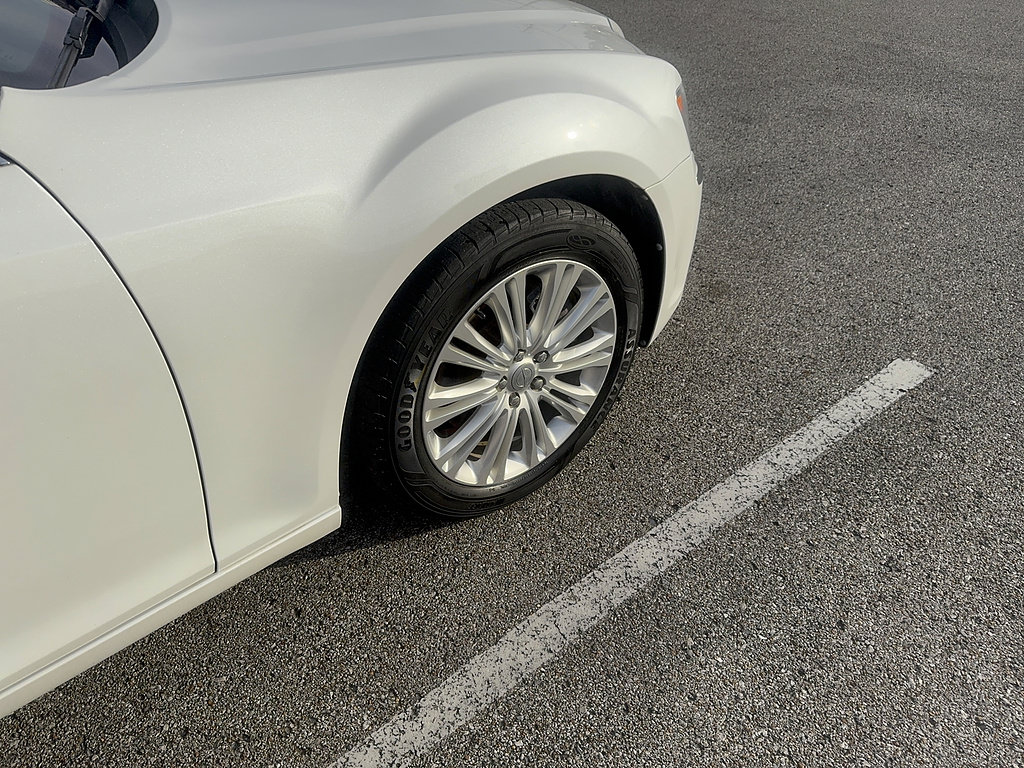Used 2014 Chrysler 300 AWD w/ Driver Convenience Group image 13