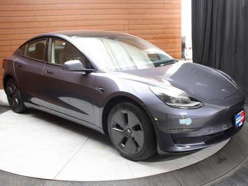 Used 2023 Tesla Model 3 Standard Range image 27