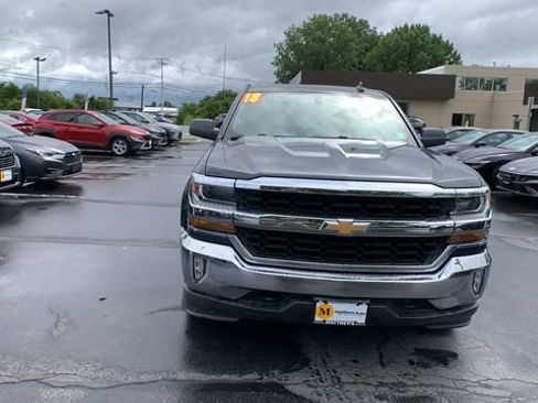 Used 2018 Chevrolet Silverado 1500 LT w/ All Star Edition AWD/4WD image 9
