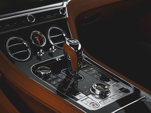 Used 2024 Bentley Continental GT image 13