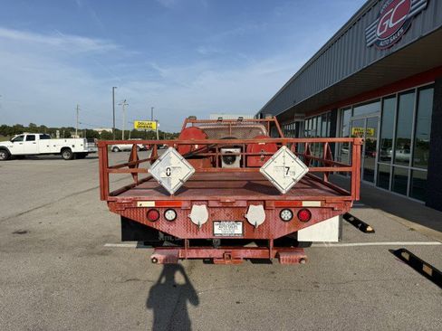 Used 2011 Ford F550 4x4 Regular Cab Super Duty w/ Payload Upgrade Pkg image 5