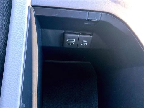 Used 2023 Toyota Camry LE image 31