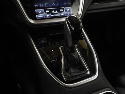 Used 2024 Subaru Outback Limited image 23