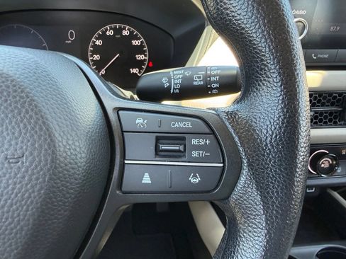 Used 2023 Honda HR-V LX image 19