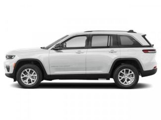 Used 2023 Jeep Grand Cherokee Altitude video 3