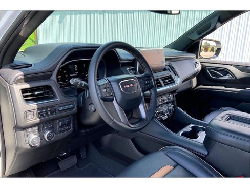 Used 2023 GMC Yukon AT4 w/ AT4 Premium Plus Package AWD/4WD image 13