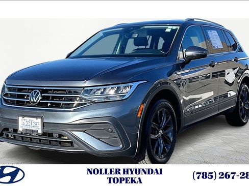 Used 2022 Volkswagen Tiguan SE image 1