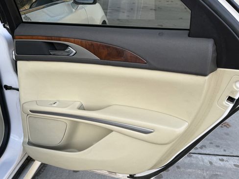 Used 2014 Lincoln MKZ 4dr Sdn AWD image 28