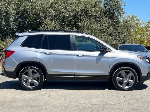 Used 2019 Honda Passport Touring image 3