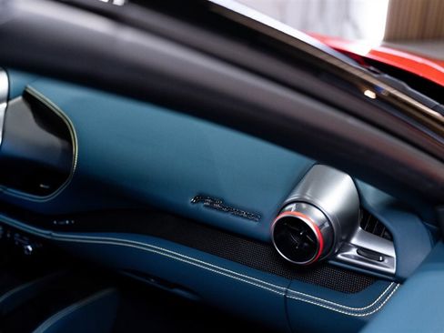 Used 2022 Ferrari F8 Tributo RWD image 28