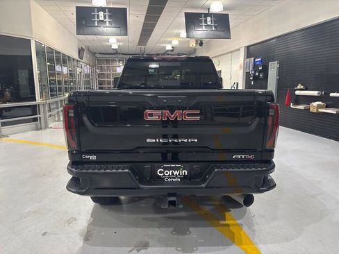 Used 2024 GMC Sierra 2500 AT4 w/ Technology Package image 7