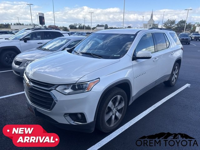 Used 2019 Chevrolet Traverse LT w/ LT Premium Package AWD/4WD image 2