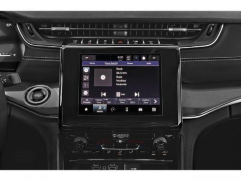 Used 2023 Jeep Grand Cherokee L Limited AWD/4WD image 13
