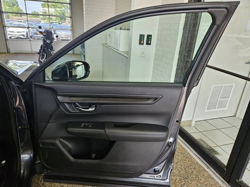 Used 2024 Honda CR-V LX image 14