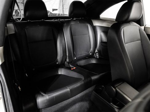 Used 2016 Volkswagen Beetle 1.8T SE image 31