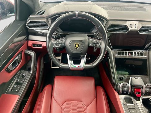 Used 2022 Lamborghini Urus AWD/4WD image 10