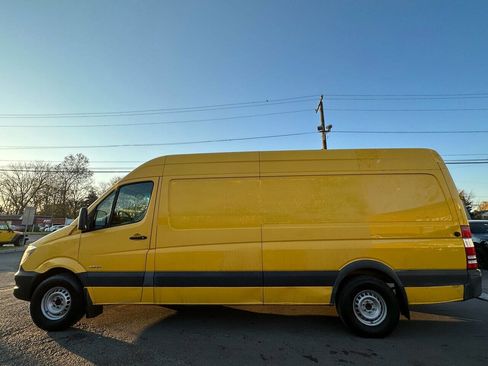 Used 2014 Freightliner Sprinter 2500 image 4